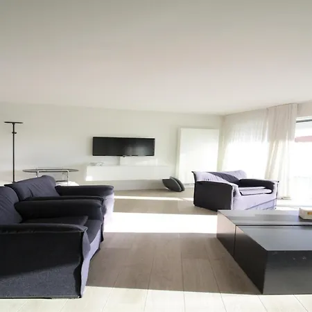 In Near Driehoeksplein *